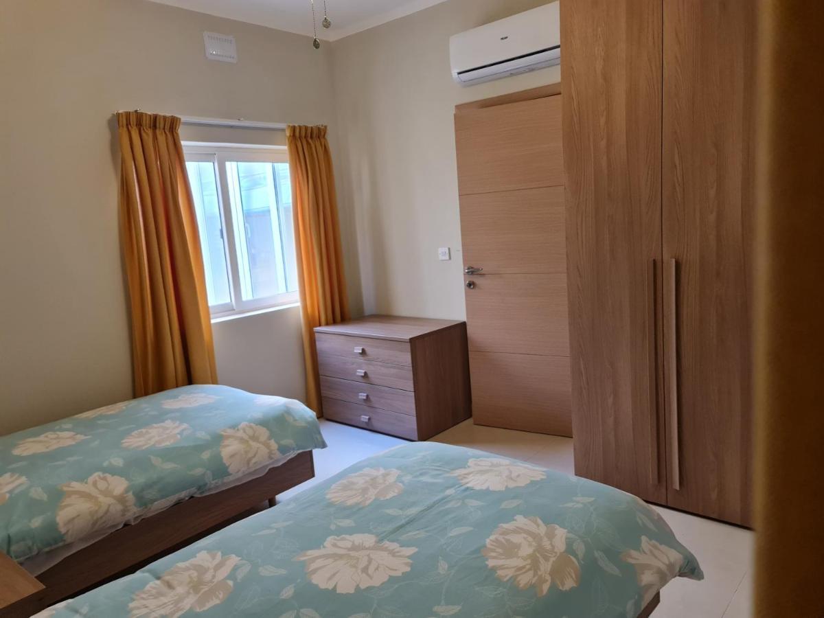 Sea Breeze Appartement Zebbug  Buitenkant foto