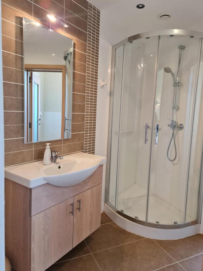 Sea Breeze Appartement Zebbug  Buitenkant foto